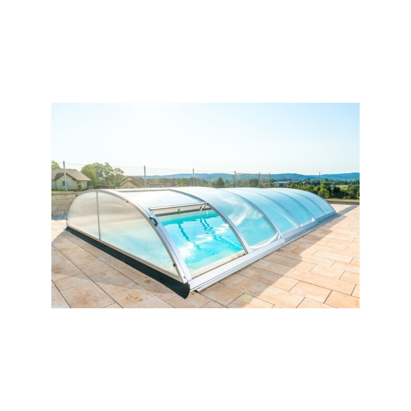 Abri de piscine économique en polycarbonate par Jardin Couvert